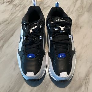 Nike Air Monarch